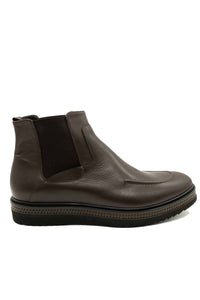 Lightweight brown boot