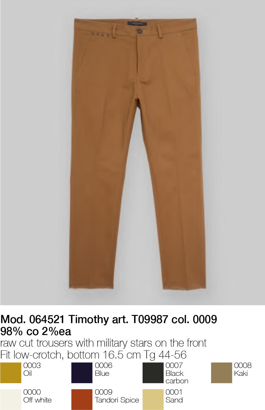 Trousers with star studs